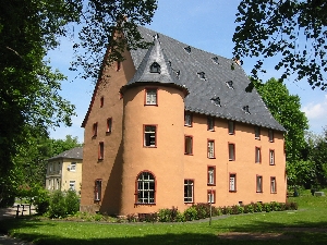 Burg waldeshof hinten.jpg